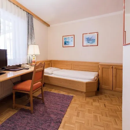 Gaestehaus Reiter 3* غولنغ ان دير سالزا